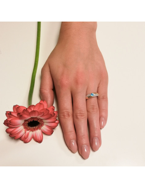 ZŁOTY PIERŚCIONEK ZARĘCZYNOWY Z BŁĘKITNĄ CYRKONIĄ PR. 585