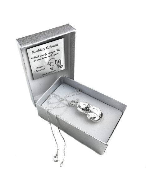 SREBRNY MEDALIK MATKA BOSKA Z DZIECIĄTKIEM PR. 925