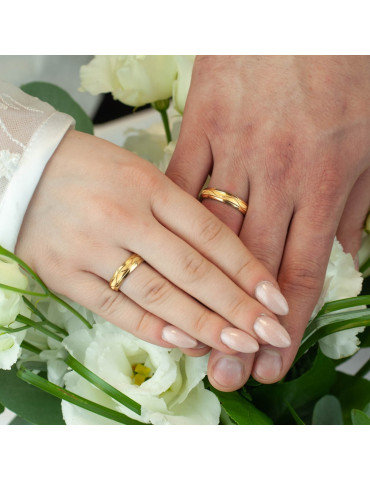 OBRĄCZKI ŚLUBNE DIAMENTOWANE