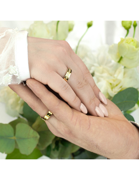 ZŁOTE OBRĄCZKI ŚLUBNE Z DIAMENTAMI