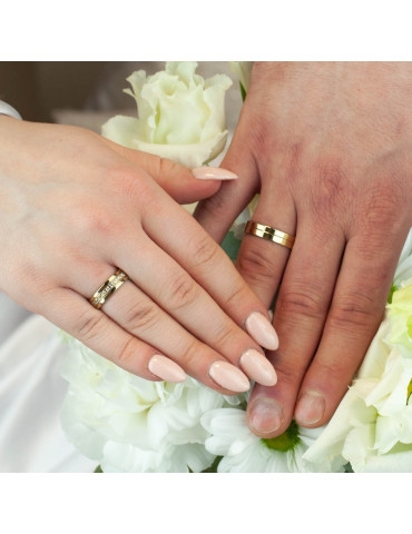 ZŁOTE OBRĄCZKI ŚLUBNE Z DIAMENTAMI