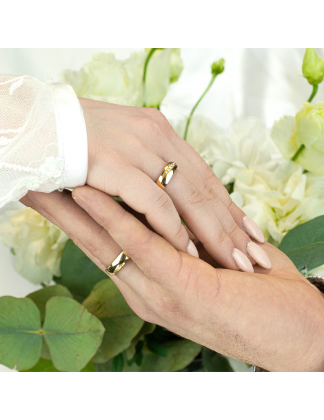 ZŁOTE OBRĄCZKI ŚLUBNE Z BRYLANTAMI