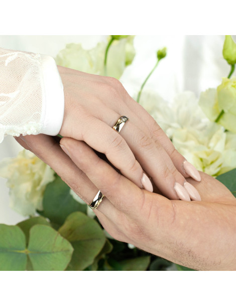 ZŁOTE OBRĄCZKI ŚLUBNE Z BRYLANTAMI