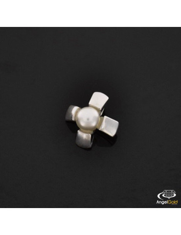 SREBRNY WISIOREK Z PERŁĄ PR. 925