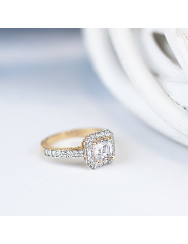 ELEGANCKI PIERŚCIONEK ZARĘCZYNOWY KWADRAT ZE ZŁOTA PRÓBY 585