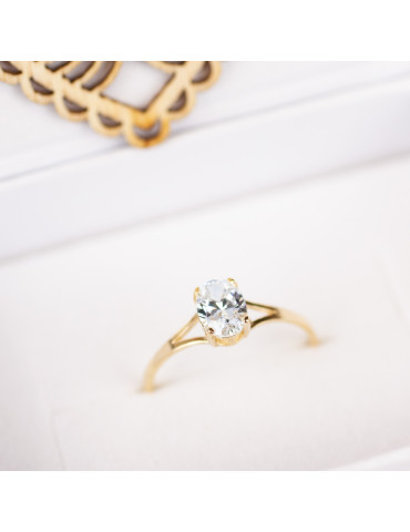 PIERŚCIONEK Z OKAZAŁĄ CYRKONIĄ ZŁOTO 585