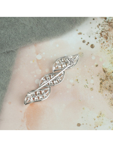 SREBRNA BROSZKA DO ŻAKIETU Z NACIĘCIAMI PR. 925