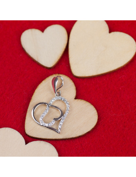 SREBRNY WISIOREK SERCE Z CYRKONIAMI PR. 925