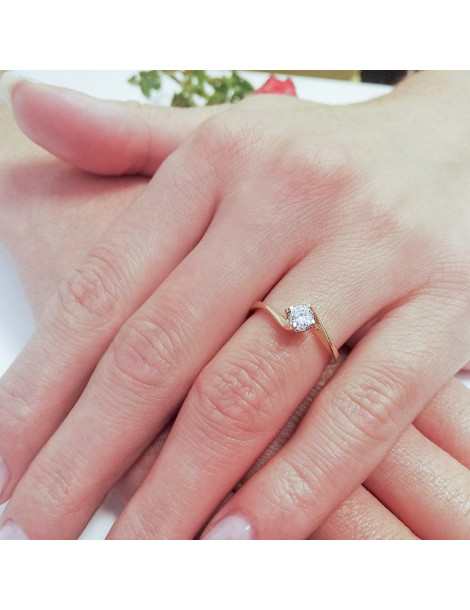 ZŁOTY PIERŚCIONEK ZARĘCZYNOWY PR. 585