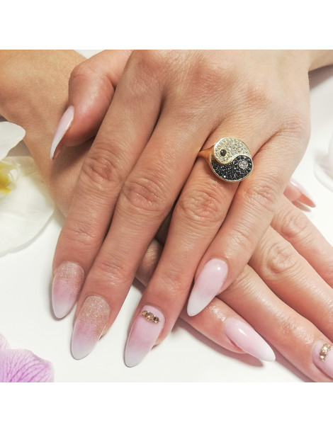 ZŁOTY PIERŚCIONEK TAI CHI - YIN YANG Z CZARNYMI CYRKONIAMI PR. 585