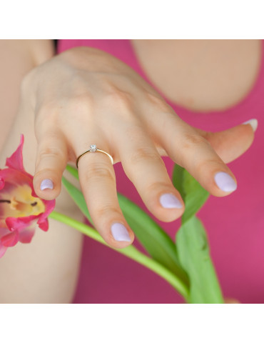 KLASYCZNY PIERŚCIONEK ZARĘCZYNOWY ZE ZŁOTA PR. 585 Z CYRKONIĄ